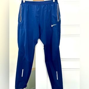 Men’s Nike Dri-Fit Joggers Size L